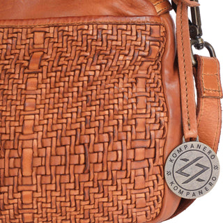 Vienna - The Medium Sling Bag -Cognac