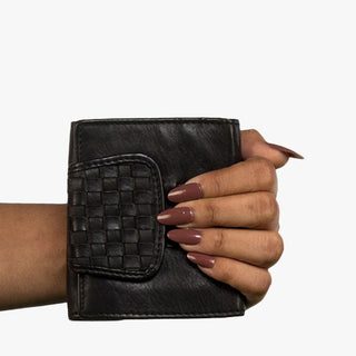 Naomi - The Wallet